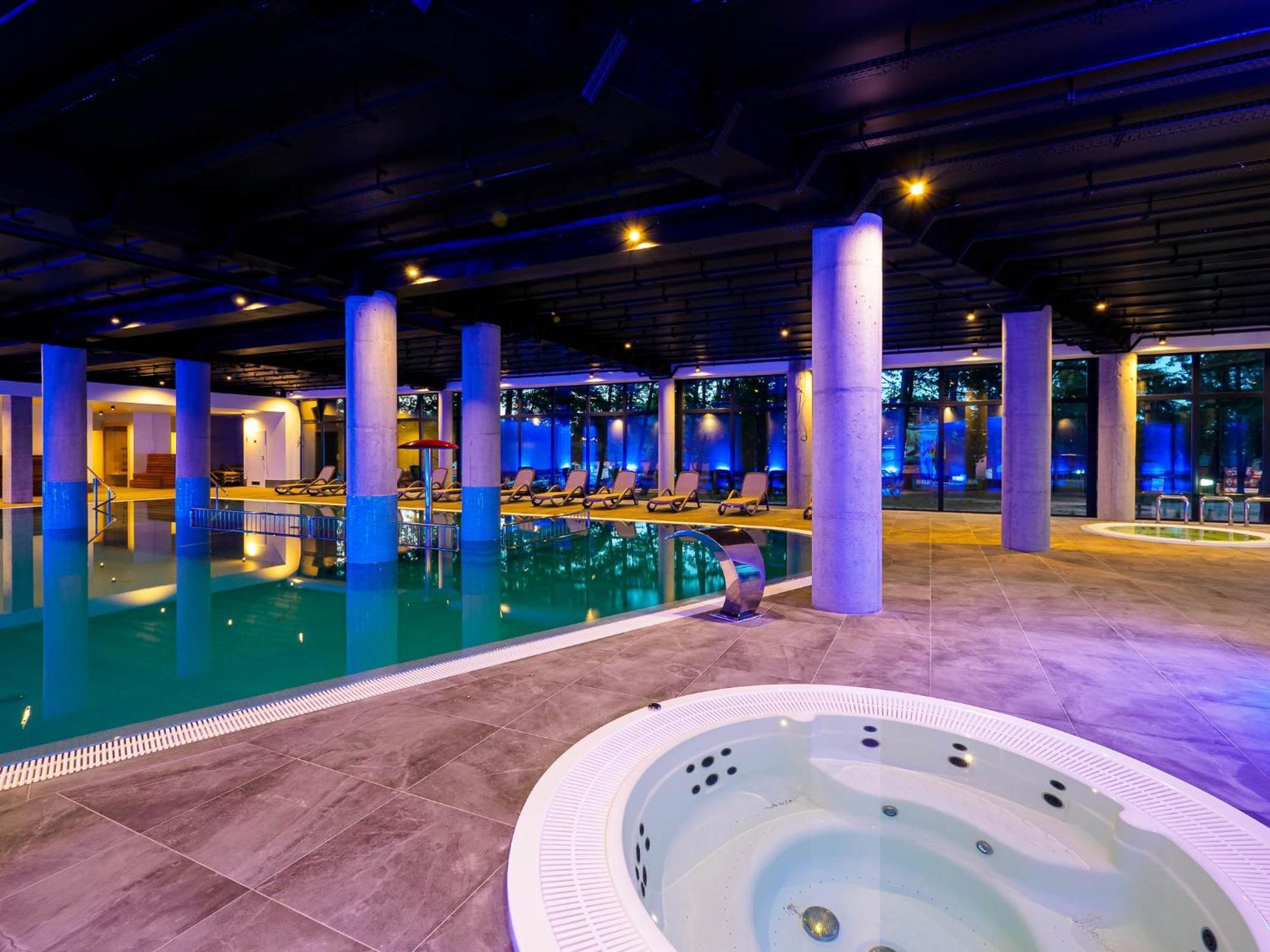 Resort Krol Plaza Spa & Wellness Jaroslawiec Ngoại thất bức ảnh